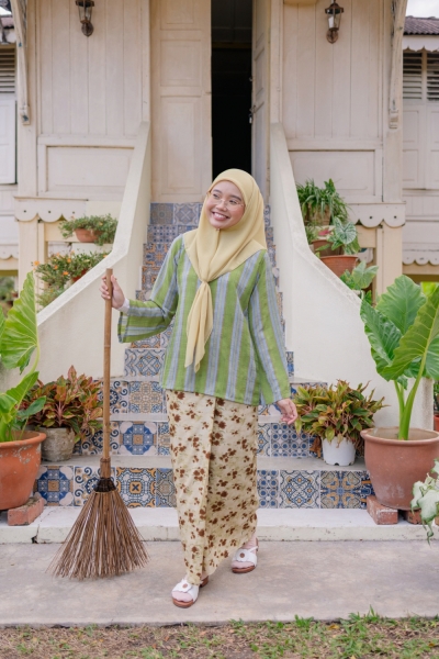 Pulang Kurung Moden in Zaitun